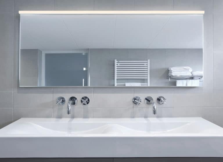 Stix Plus LED Bath Bar by Robert Sonneman for SONNEMAN Lighting 